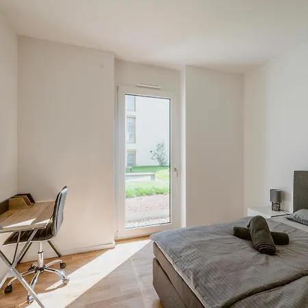 Exquis Artistic 2Br-Apartment Artdeco I Balcony Garden I Family-Friendly I Parking I Home Office Appartement Böblingen