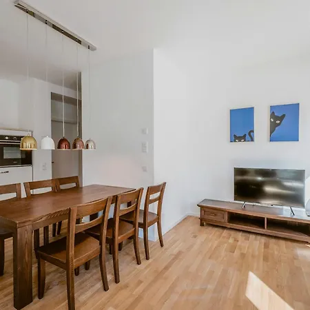 Appartement Exquis Artistic 2Br-Apartment Artdeco I Balcony Garden I Family-Friendly I Parking I Home Office *