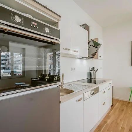 Exquis Artistic 2Br-Apartment Artdeco I Balcony Garden I Family-Friendly I Parking I Home Office Böblingen