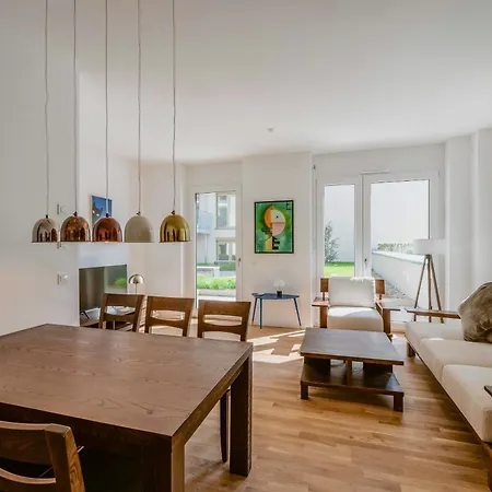 Exquis Artistic 2Br-Apartment Artdeco I Balcony Garden I Family-Friendly I Parking I Home Office Appartement *