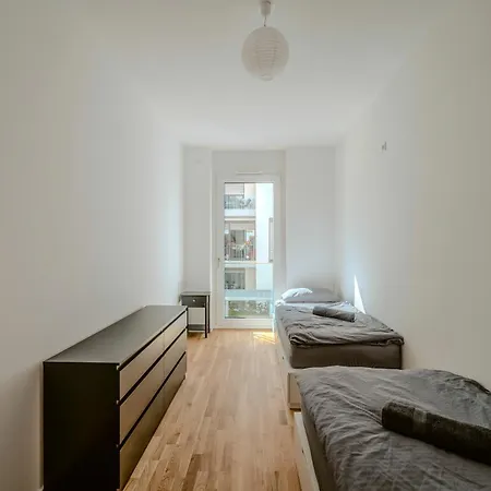 Exquis Artistic 2Br-Apartment Artdeco I Balcony Garden I Family-Friendly I Parking I Home Office *